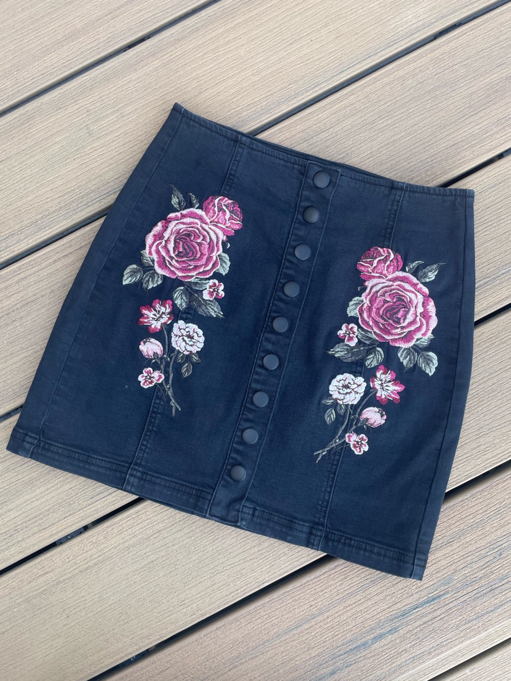 Kendall & Kylie Black Denim Mini Skirt with floral Embroidery
